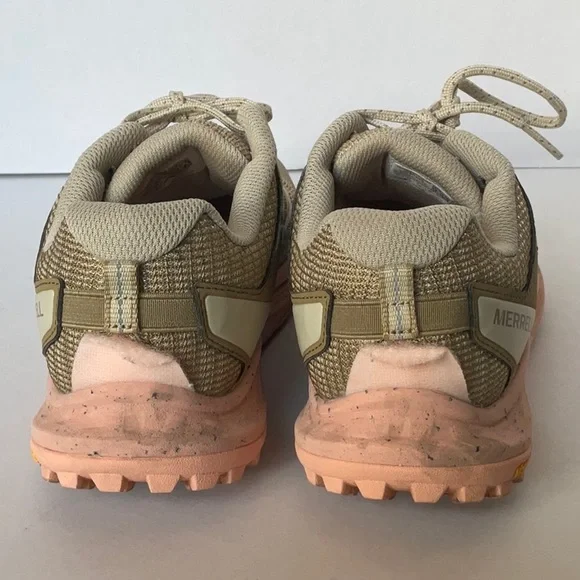 Woman’s 9 Merrell sneaker - Picture 5 of 8